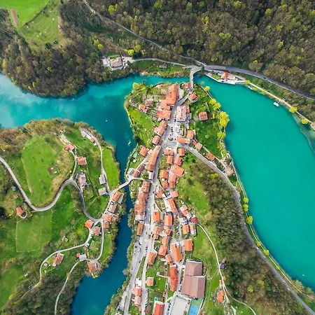 Apartment Riverside